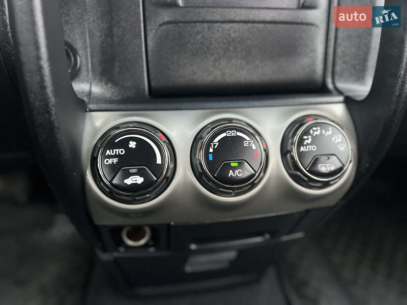 Позашляховик / Кросовер Honda CR-V 2005 в Києві