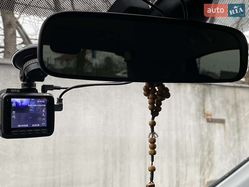 Позашляховик / Кросовер Honda CR-V 2007 в Києві фото 25 Позашляховик / Кросовер Honda CR-V 2007 в Києві