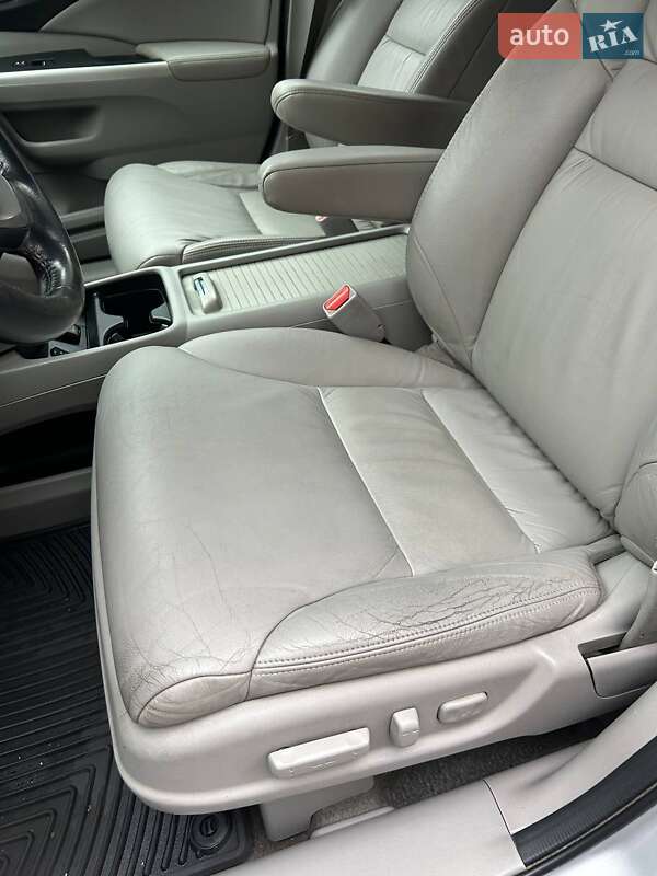 Позашляховик / Кросовер Honda CR-V 2013 в Дніпрі