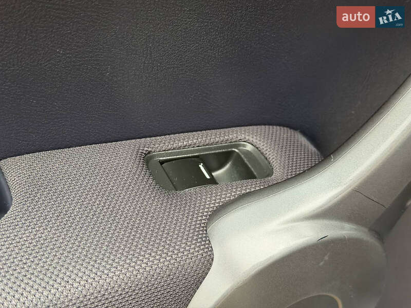 Позашляховик / Кросовер Honda CR-V 2009 в Охтирці фото 29 Позашляховик / Кросовер Honda CR-V 2009 в Охтирці