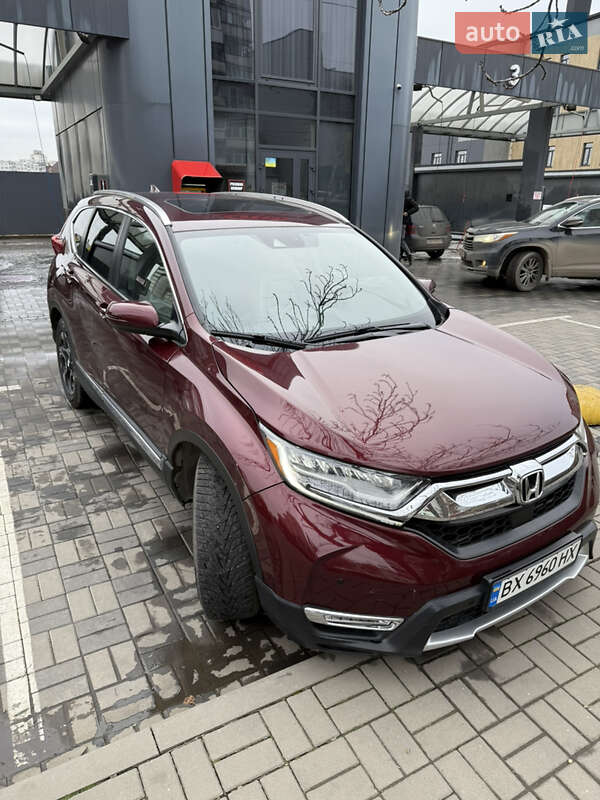 Внедорожник / Кроссовер Honda CR-V 2018 в Хмельницком