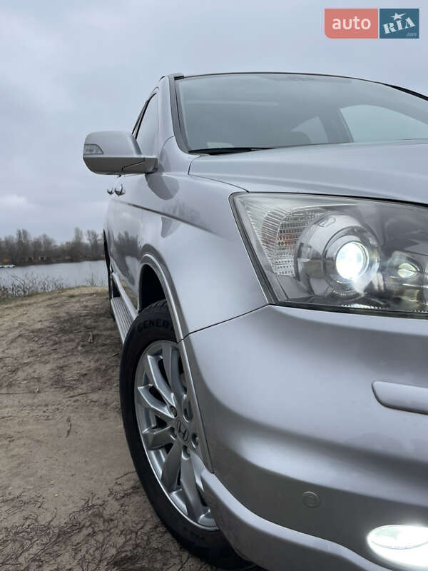 Позашляховик / Кросовер Honda CR-V 2011 в Києві