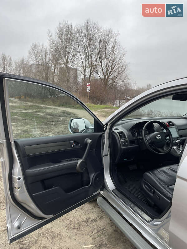 Позашляховик / Кросовер Honda CR-V 2011 в Києві