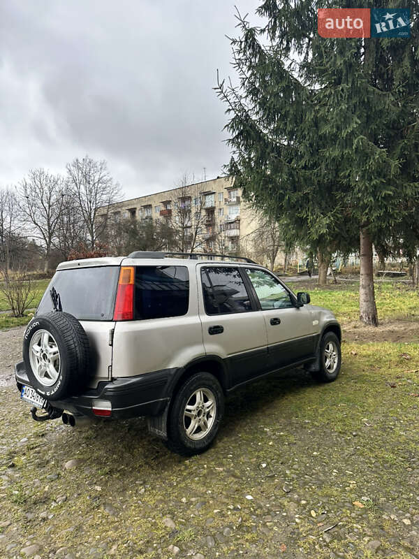 Внедорожник / Кроссовер Honda CR-V 1997 в Тячеве