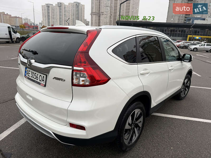 Позашляховик / Кросовер Honda CR-V 2015 в Києві