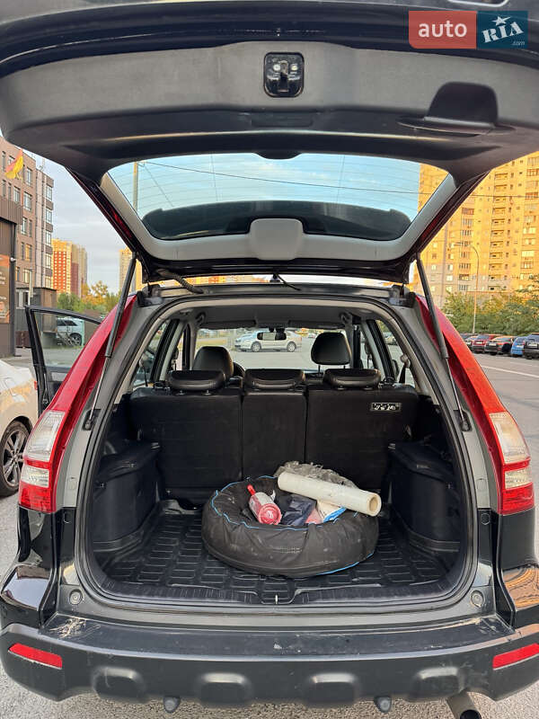 Позашляховик / Кросовер Honda CR-V 2007 в Києві