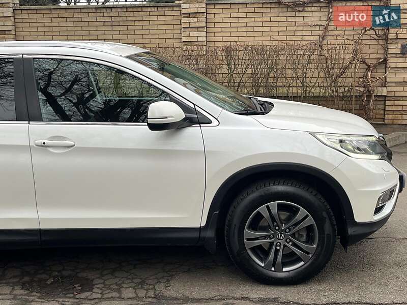 Позашляховик / Кросовер Honda CR-V 2016 в Києві