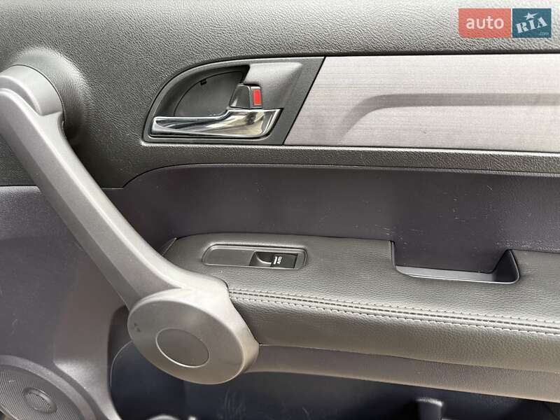 Позашляховик / Кросовер Honda CR-V 2009 в Києві