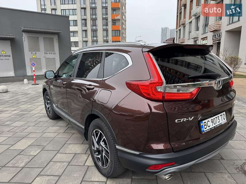 Внедорожник / Кроссовер Honda CR-V 2018 в Киеве