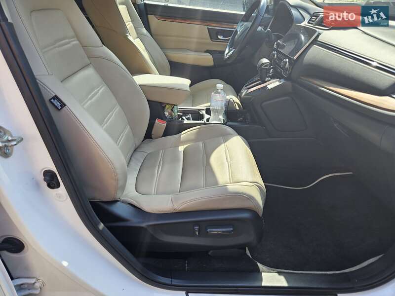 Позашляховик / Кросовер Honda CR-V 2017 в Києві