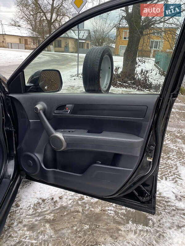 Внедорожник / Кроссовер Honda CR-V 2010 в Сваляве фото 15 Внедорожник / Кроссовер Honda CR-V 2010 в Сваляве