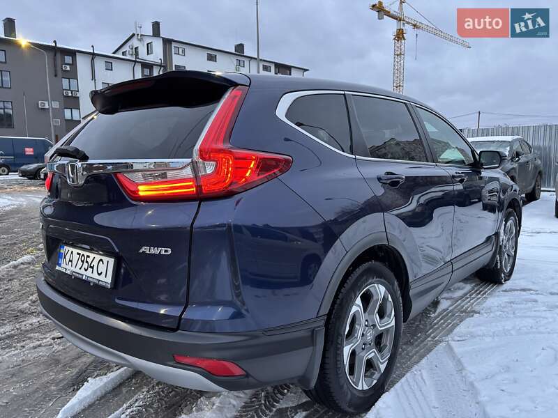 Внедорожник / Кроссовер Honda CR-V 2017 в Киеве