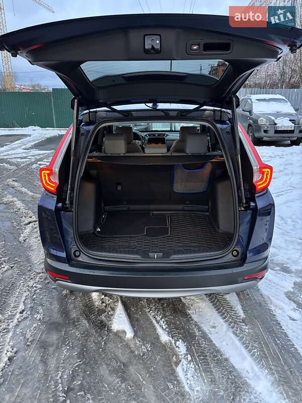 Внедорожник / Кроссовер Honda CR-V 2017 в Киеве