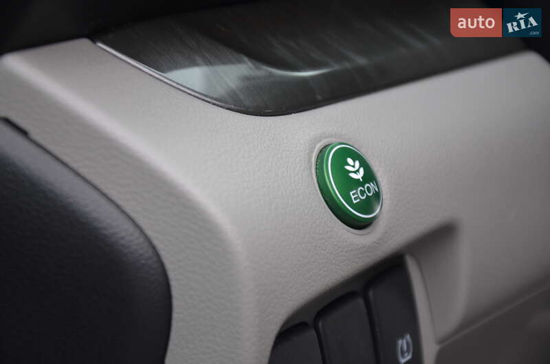 Внедорожник / Кроссовер Honda CR-V 2014 в Дрогобыче