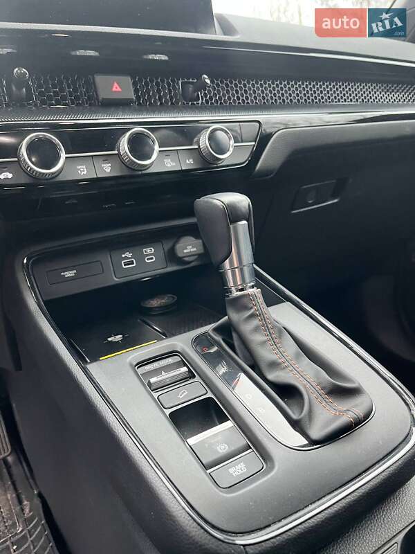 Внедорожник / Кроссовер Honda CR-V 2023 в Киеве