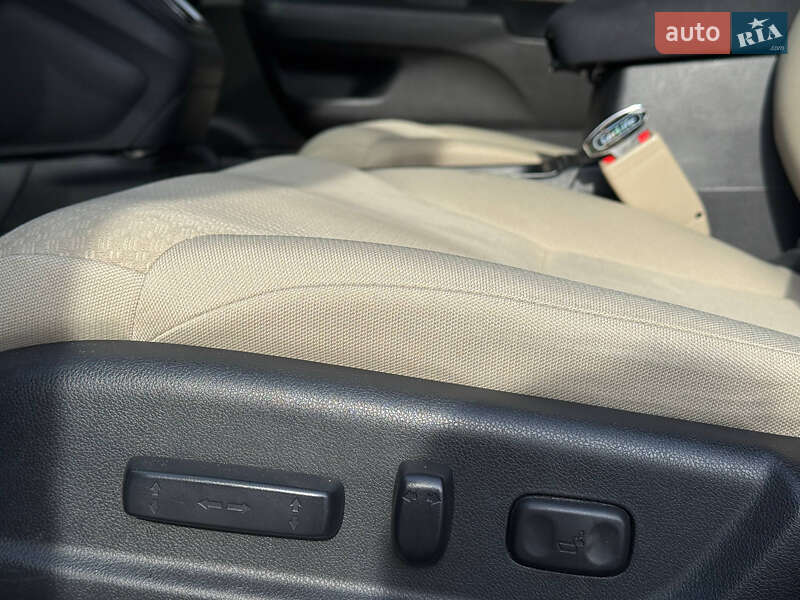 Внедорожник / Кроссовер Honda CR-V 2016 в Львове фото 30 Внедорожник / Кроссовер Honda CR-V 2016 в Львове