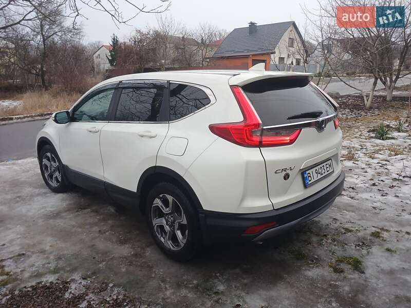 Внедорожник / Кроссовер Honda CR-V 2018 в Полтаве