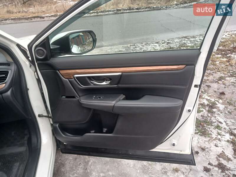 Внедорожник / Кроссовер Honda CR-V 2018 в Полтаве