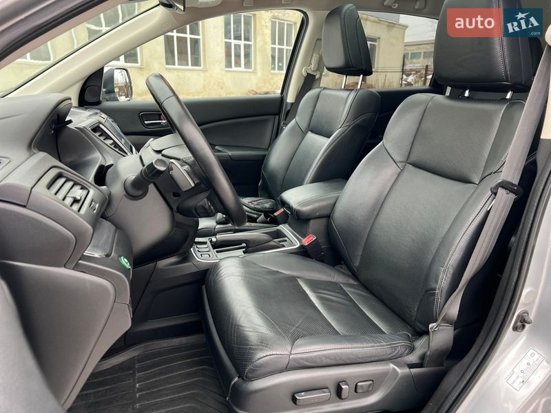 Внедорожник / Кроссовер Honda CR-V 2016 в Ивано-Франковске
