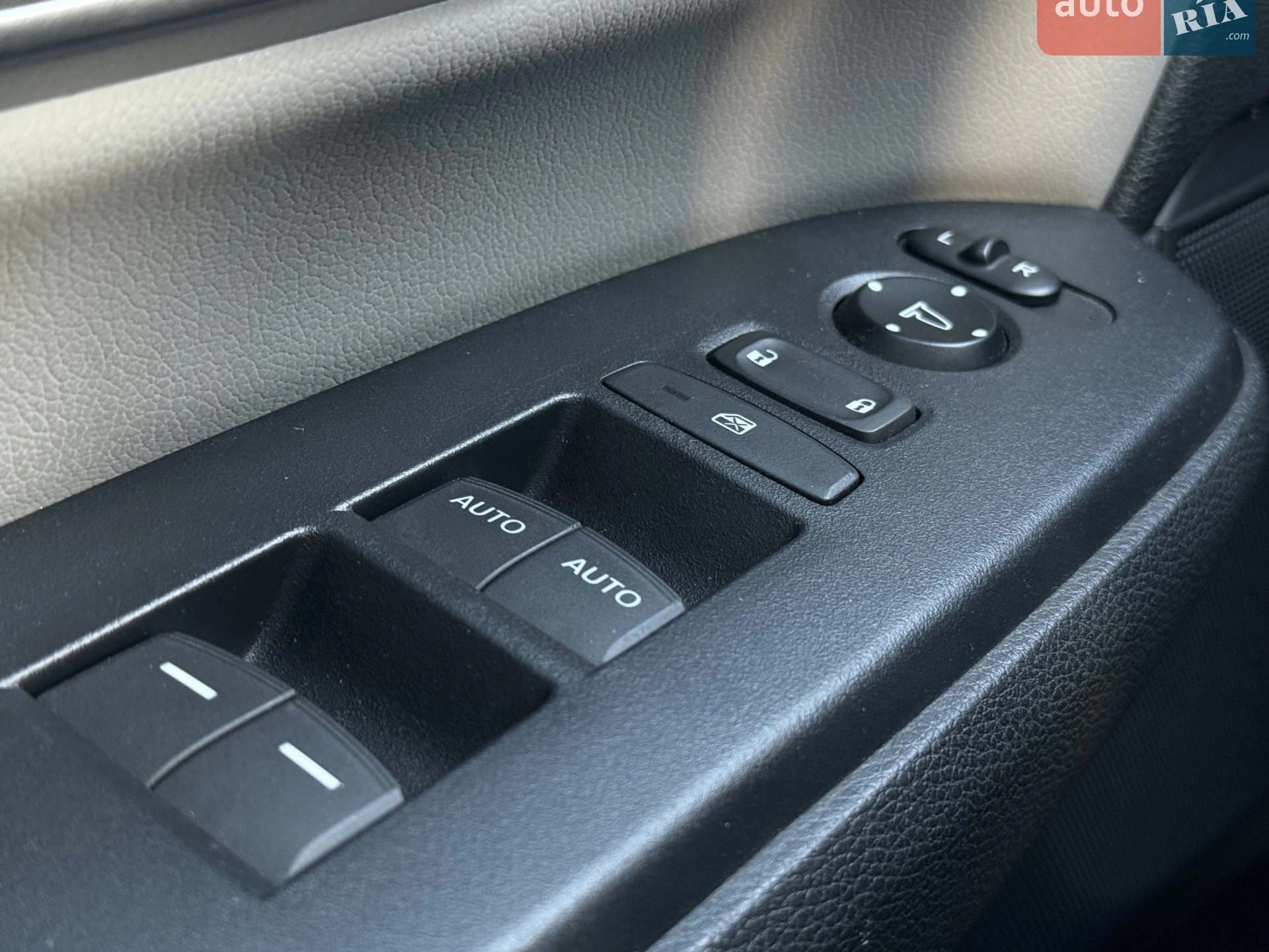 2017 Honda CR-V - мініатюра 28