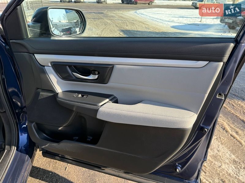 Внедорожник / Кроссовер Honda CR-V 2018 в Полтаве