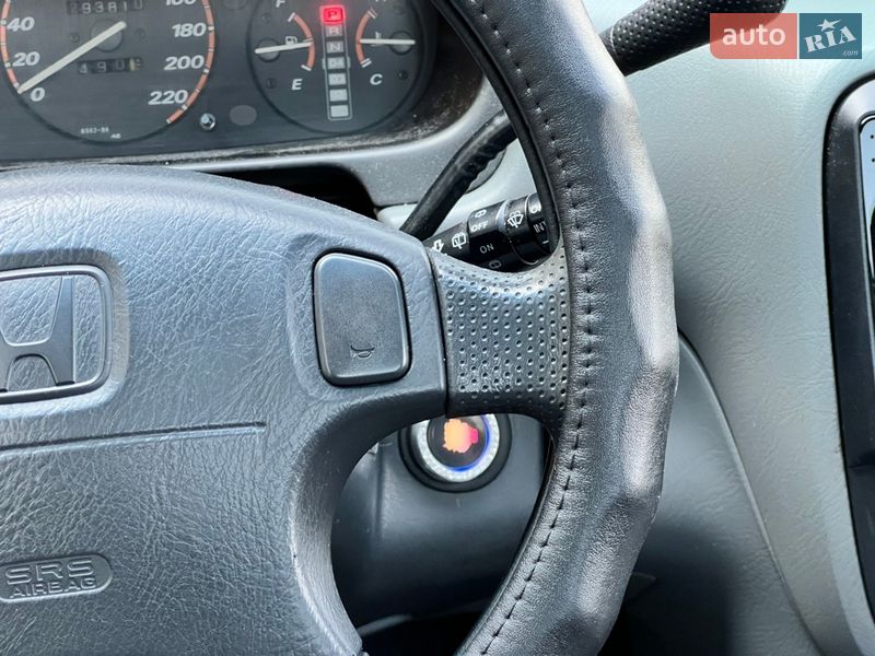 Внедорожник / Кроссовер Honda CR-V 1997 в Киеве