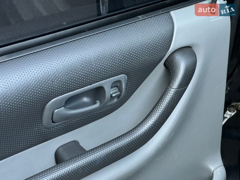 Внедорожник / Кроссовер Honda CR-V 1997 в Киеве