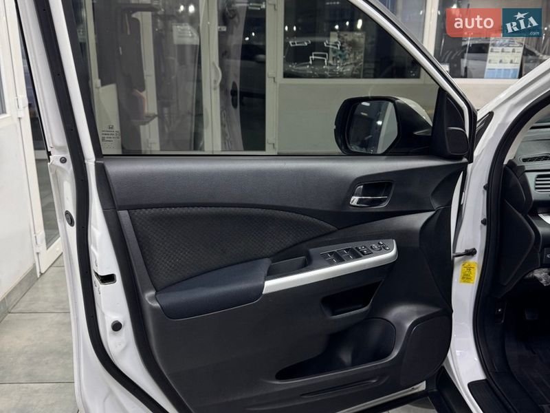 Внедорожник / Кроссовер Honda CR-V 2015 в Харькове