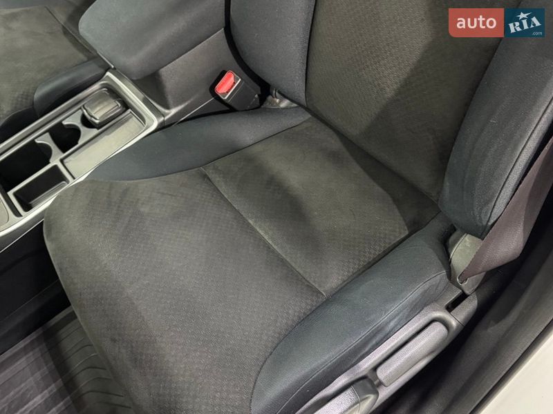 Внедорожник / Кроссовер Honda CR-V 2015 в Харькове