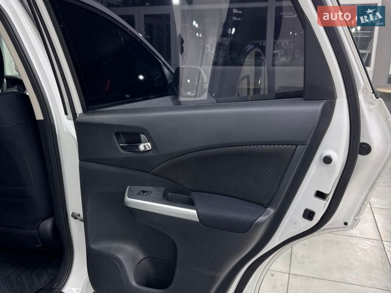 Внедорожник / Кроссовер Honda CR-V 2015 в Харькове