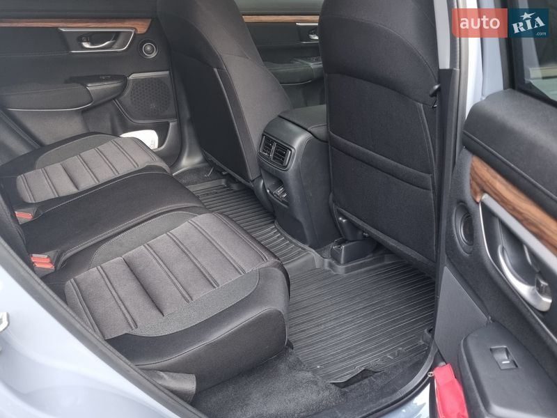 Внедорожник / Кроссовер Honda CR-V 2020 в Киеве