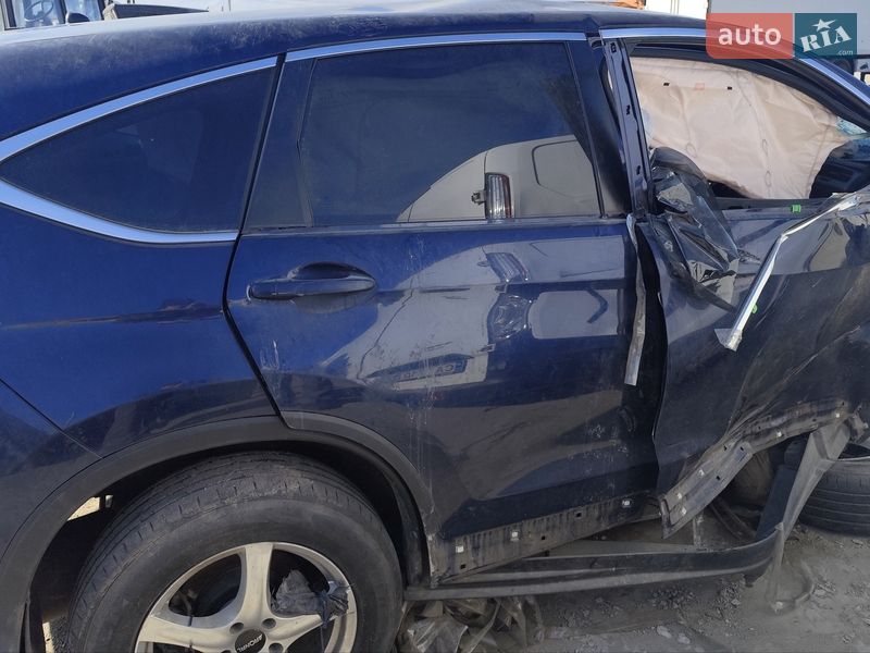 Внедорожник / Кроссовер Honda CR-V 2016 в Каневе фото 10 Внедорожник / Кроссовер Honda CR-V 2016 в Каневе
