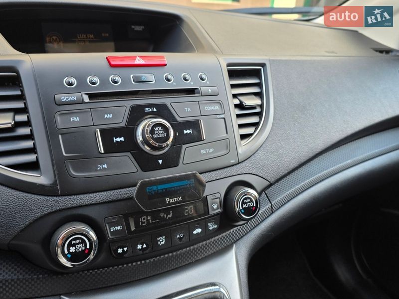 Внедорожник / Кроссовер Honda CR-V 2014 в Ивано-Франковске