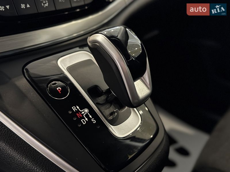 Внедорожник / Кроссовер Honda CR-V 2015 в Львове
