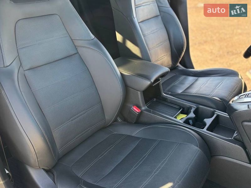 Внедорожник / Кроссовер Honda CR-V 2021 в Киеве