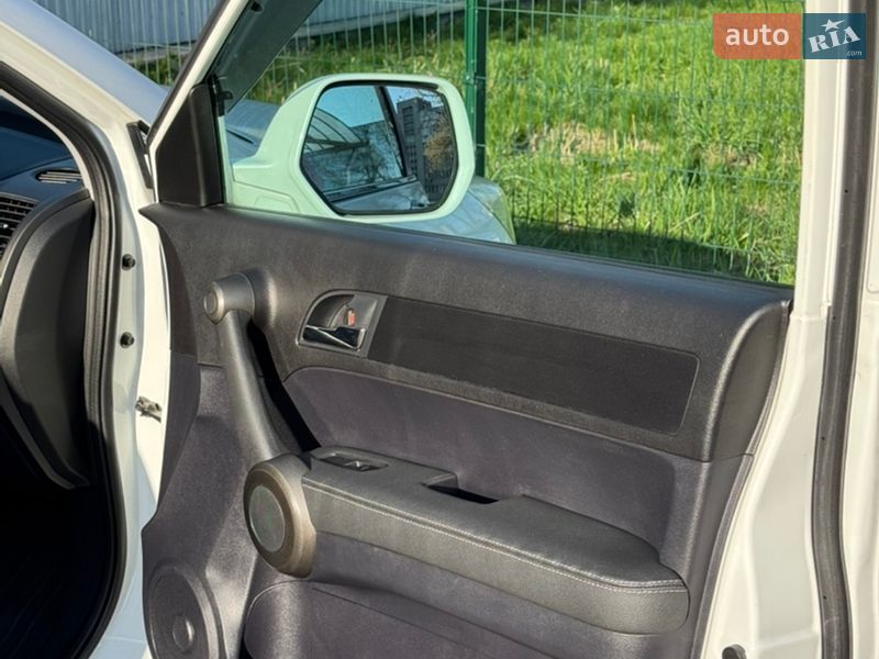 Позашляховик / Кросовер Honda CR-V 2012 в Києві