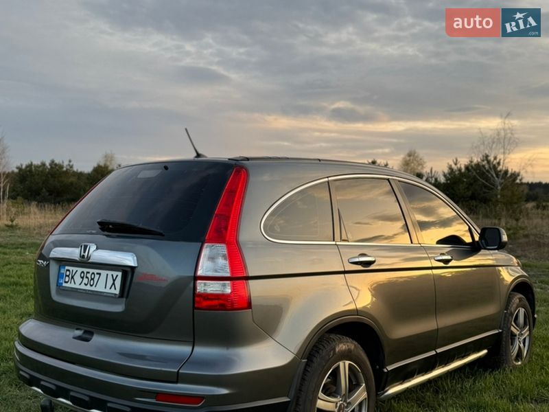Внедорожник / Кроссовер Honda CR-V 2010 в Радивилове