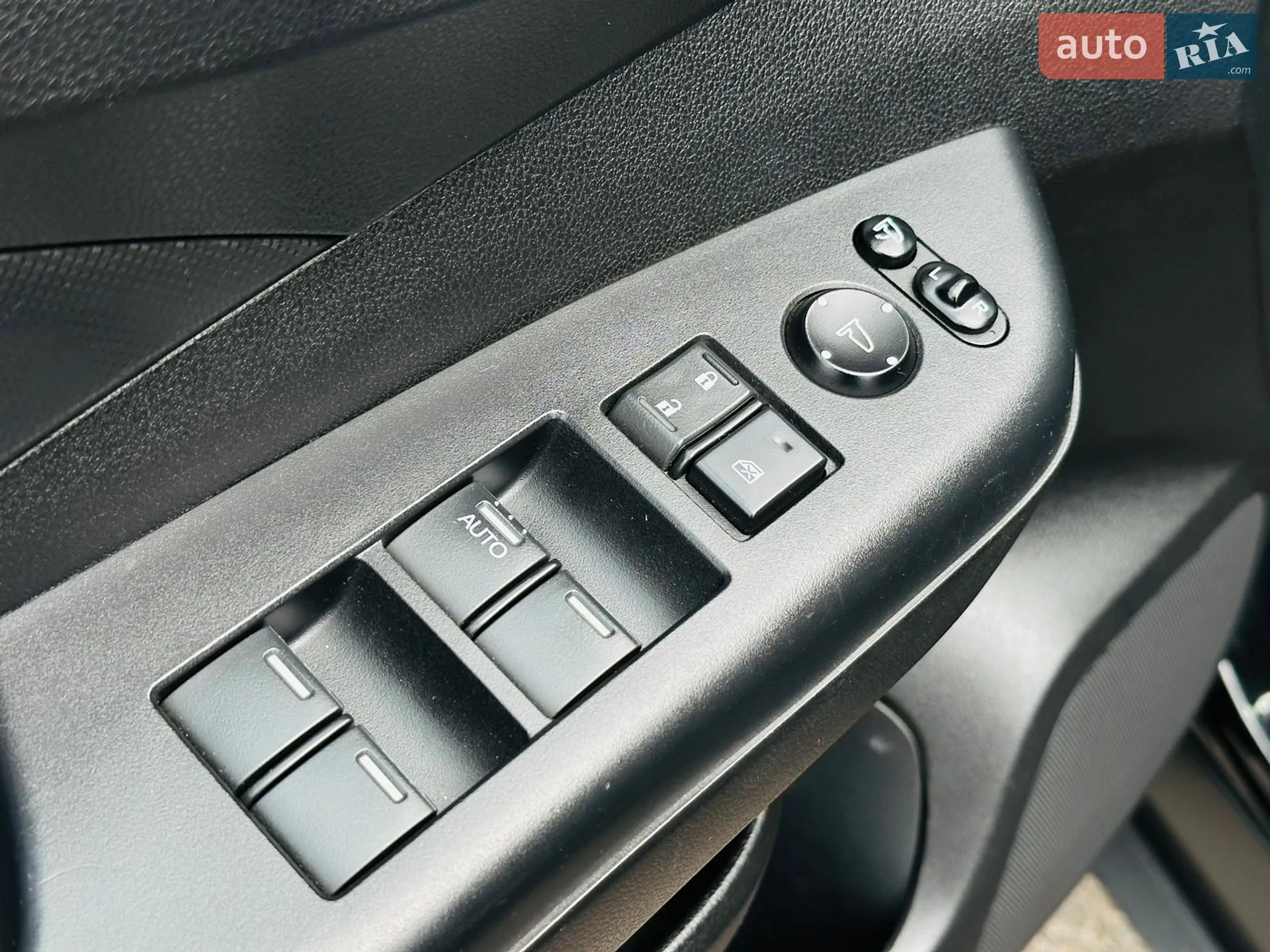 2014 Honda CR-V - мініатюра 27