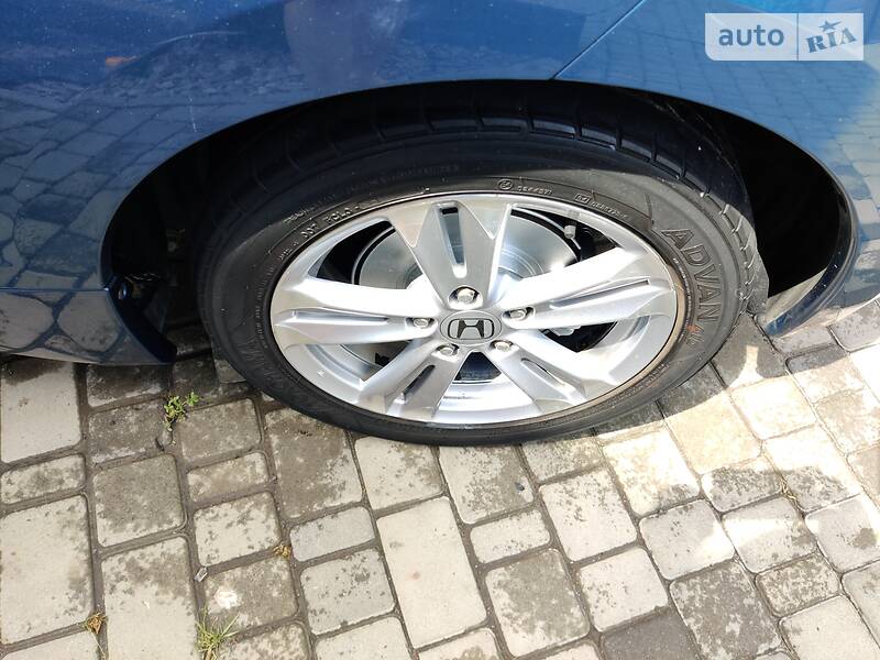 Хэтчбек Honda CR-Z 2010 в Киеве
