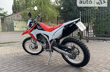 Мотоцикл Кросс Honda CRF 250L 2015 в Киеве