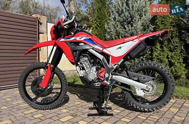 Мотоцикл Внедорожный (Enduro) Honda CRF 300L 2024 в  фото 2 Мотоцикл Внедорожный (Enduro) Honda CRF 300L 2024 в