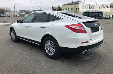 Позашляховик / Кросовер Honda Crosstour 2013 в 
