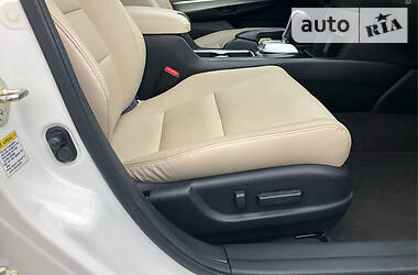 Позашляховик / Кросовер Honda Crosstour 2013 в 