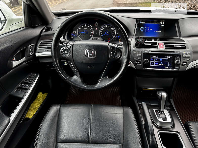 Внедорожник / Кроссовер Honda Crosstour 2013 в Киеве
