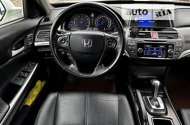 Позашляховик / Кросовер Honda Crosstour 2013 в 
