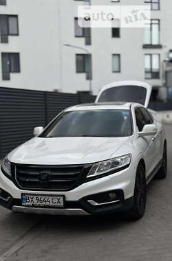 Позашляховик / Кросовер Honda Crosstour 2013 в Волочиську