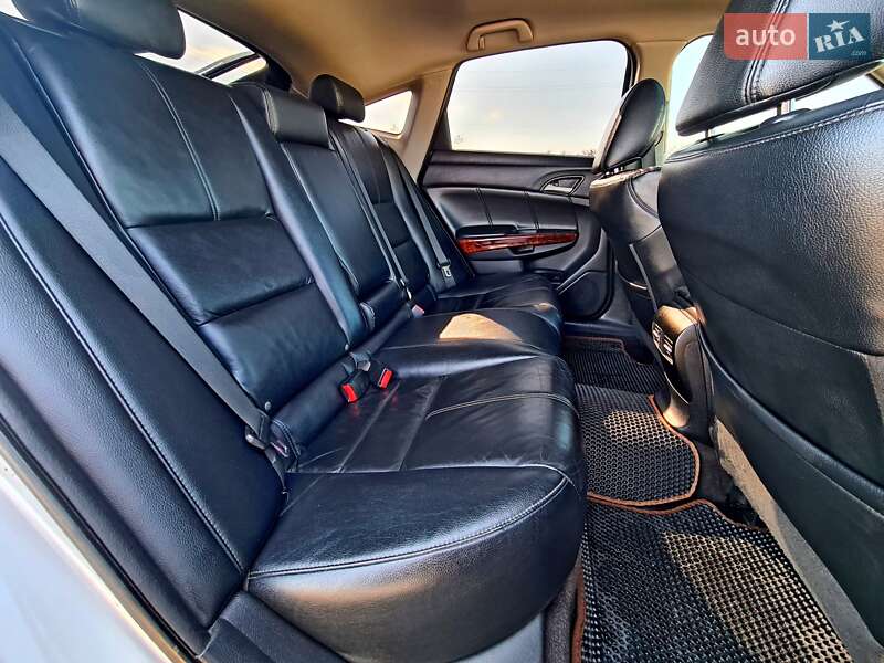 Внедорожник / Кроссовер Honda Crosstour 2011 в Житомире