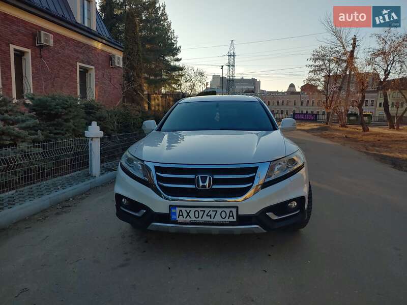 Позашляховик / Кросовер Honda Crosstour 2013 в 