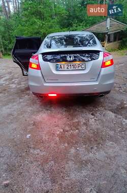 Внедорожник / Кроссовер Honda Crosstour 2011 в 