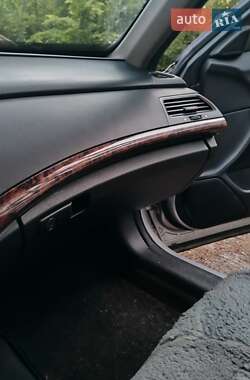 Внедорожник / Кроссовер Honda Crosstour 2011 в 